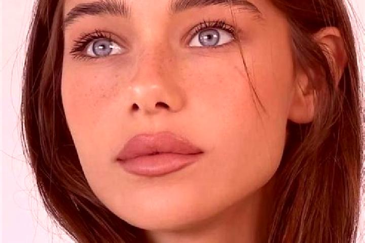 Aurora, 20, a brunette blue-eyed caribbean companion based in Schoenhausen. Offering 69, OWO, Party Girl, Deep French Kissing. Available for incall and outca...