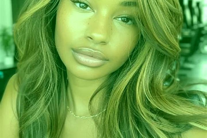Aurora, 20, a dark blonde brown-eyed mixed companion based in Alvorada d Oeste. Offering CIM, 69. Available for incall and outcall, overnight bookings availa...