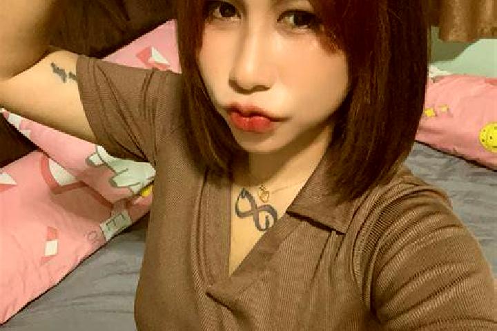 Aurora, 20, a platinum blonde green-eyed slavic companion based in Mandaree. Offering GFE, Fetish, Party Girl. Available for incall and outcall, overnight bo...