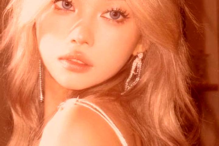 Aurora, 20, a platinum blonde grey-eyed asian companion based in Cocas. Offering Dinner Date, Overnight, BDSM. Available for incall and outcall, day and even...