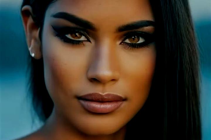 Aurora, 20, a red dark-eyed latina companion based in Nilo Pecanha. Offering Overnight, Couples, Roleplay, Fetish. Available for incall and outcall, day and ...