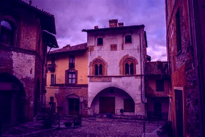Aurora, 20 — Escort in Avigliano, Italy