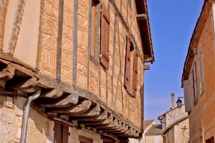 Aurora, 20 — Escort in Issigeac, France