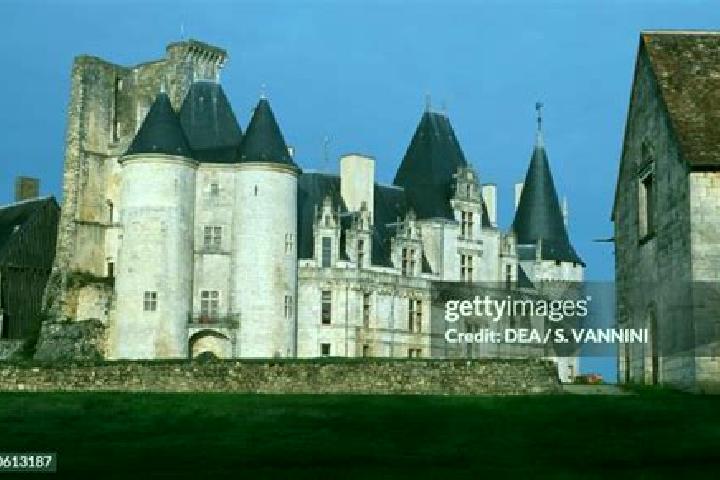 Aurora, 20 — Escort in La Rochefoucauld, France