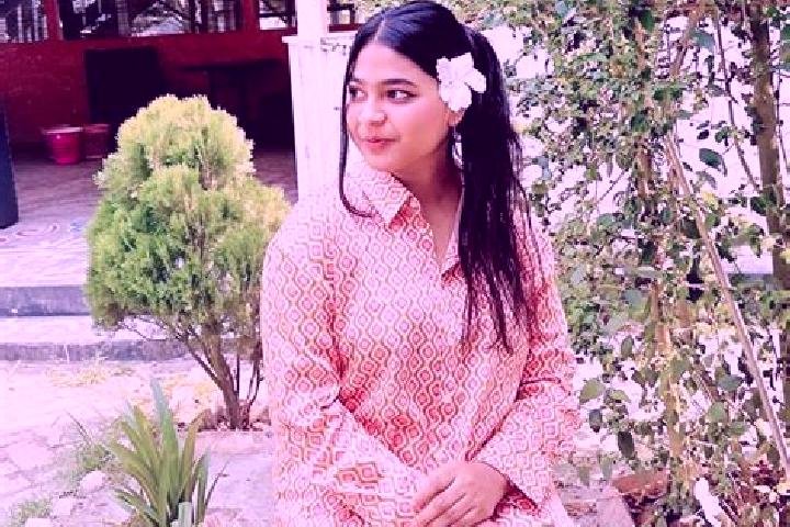 Aurora, 20 — Escort in Mamnur, India