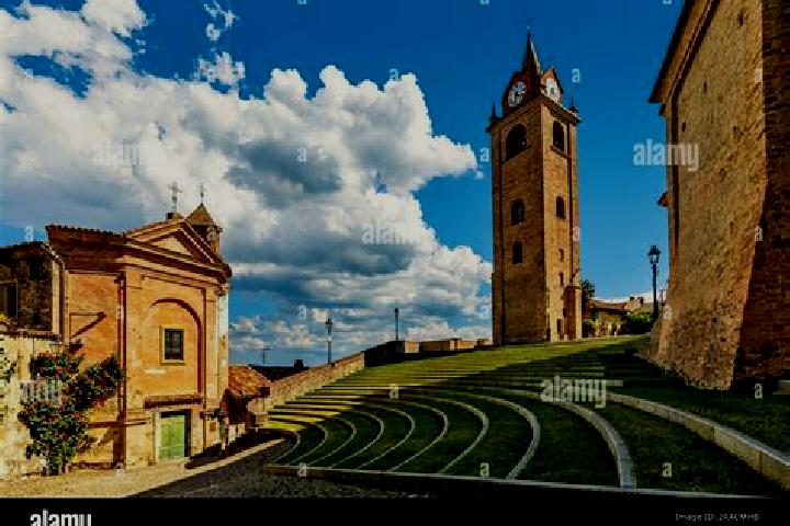 Aurora, 20 — Escort in Monforte d Alba, Italy