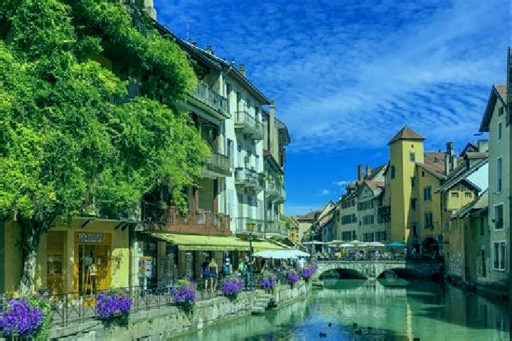 Aurora, 20 — Escort in Pin, France