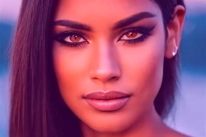 Aurora, 21, a black brown-eyed latina companion based in Lone Pine. Offering Domination, Roleplay, Striptease. Available for incall and outcall, day and even...