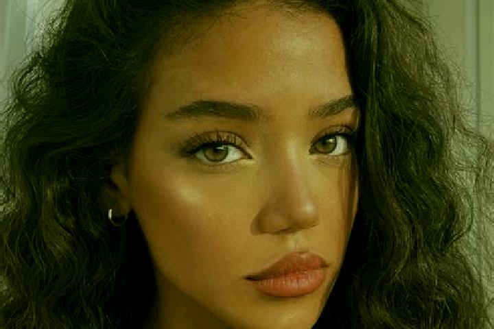 Aurora, 21, a black brown-eyed mediterranean companion based in Kedaton. Offering Party Girl, Fetish, CIM, Couples, BDSM. Available for incall and outcall, d...