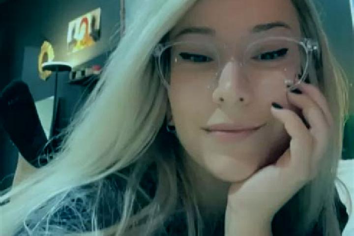 Aurora, 21, a blonde grey-eyed mixed companion based in San Pedro Pinula. Offering Domination, GFE, Couples, Striptease. Available for incall and outcall, ov...