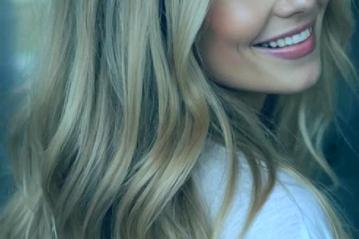 Aurora, 21, a blonde hazel-eyed european companion based in Falces. Offering Travel Companion, CIM, Tantra, GFE. Available for incall and outcall, day and ev...