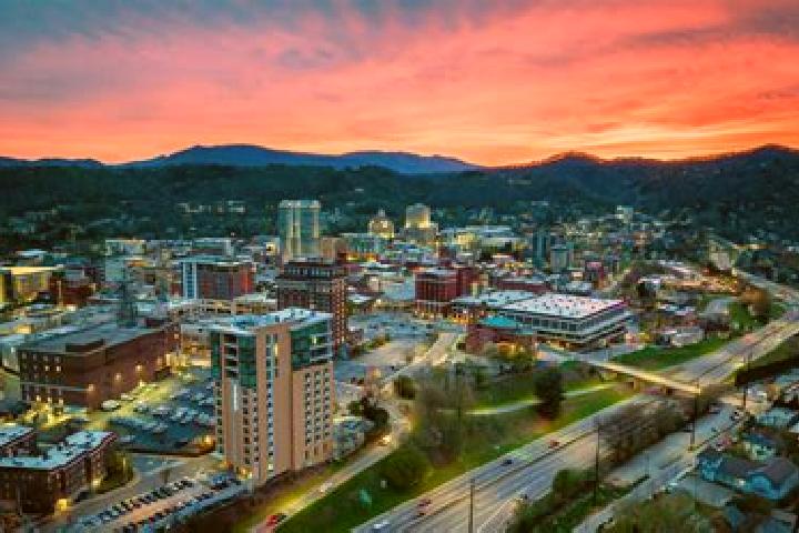 Aurora, 21 — Escort in Asheville, United States
