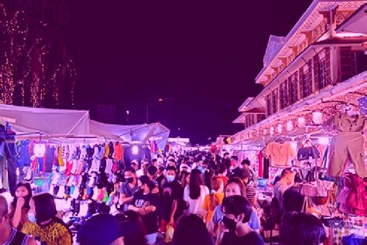 Aurora, 21 — Escort in Phibun Mangsahan, Thailand