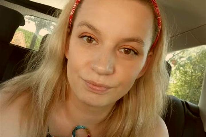 Aurora, 21 — Escort in Rozborz, Poland