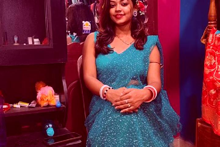 Aurora, 21 — Escort in Teliamura, India