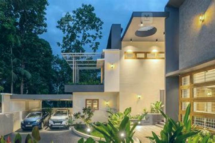 Aurora, 21 — Escort in Thodupuzha, India