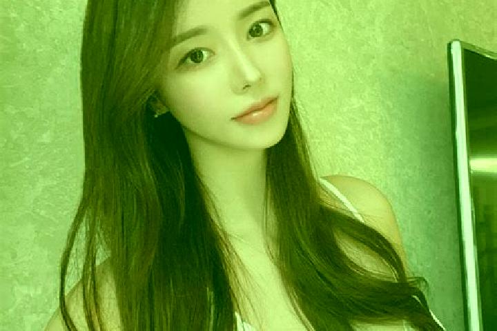 Aurora, 21 — Escort in Yanglinqiao, China