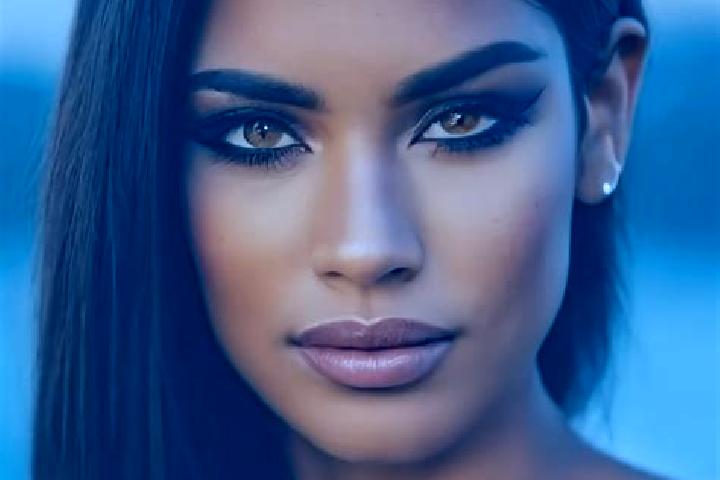 Aurora, 22, a black dark-eyed latina companion based in Alterode. Offering Overnight, Domination, Massage. Available for incall and outcall, overnight bookin...