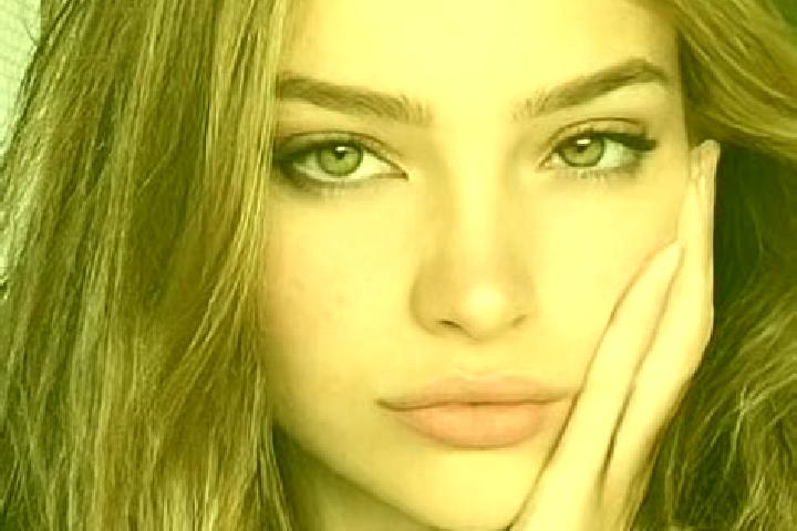 Aurora, 22, a dark blonde hazel-eyed ebony companion based in El Nispo. Offering Overnight, CIM, Travel Companion, Dinner Date. Available for incall and outc...