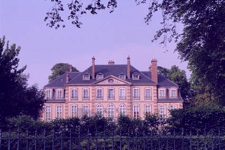 Aurora, 22 — Escort in Mareuil-sur-Ay, France
