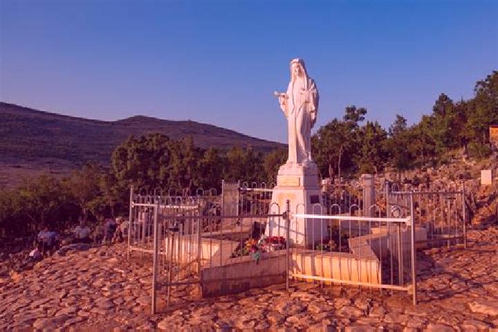 Aurora, 22 — Escort in Megugorje, Bosnia and Herzegovina