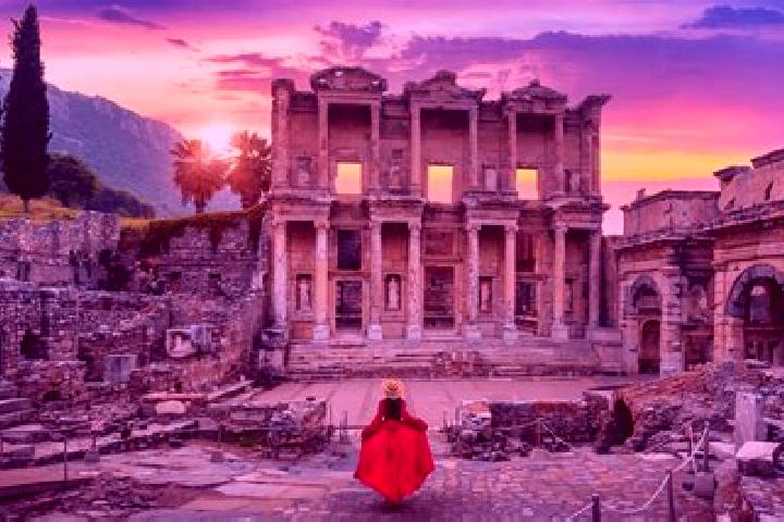 Aurora, 22 — Escort in Menemen, Turkey