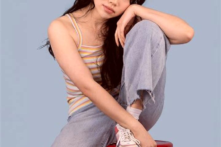 Aurora, 22 — Escort in Nixi, China