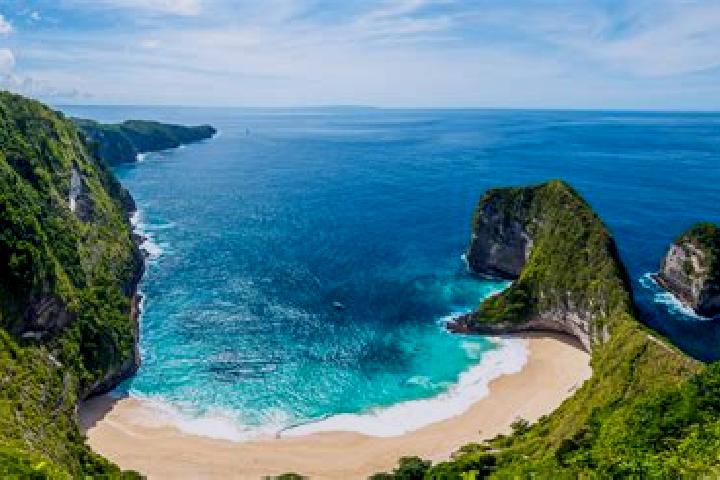 Aurora, 22 — Escort in Oele, Indonesia