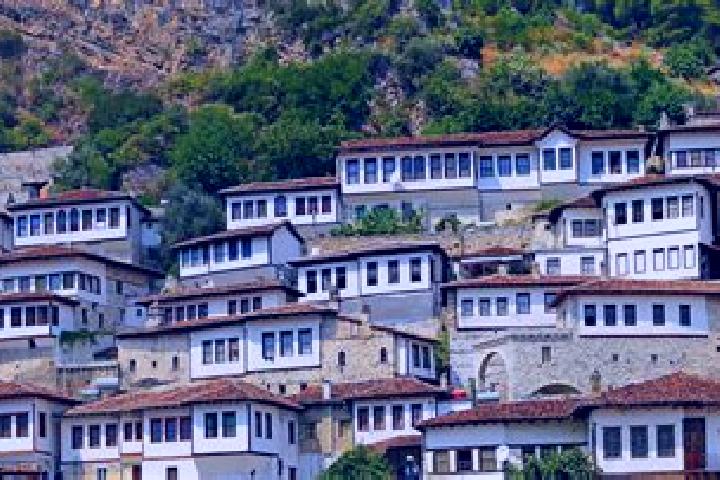 Aurora, 22 — Escort in Thumane, Albania