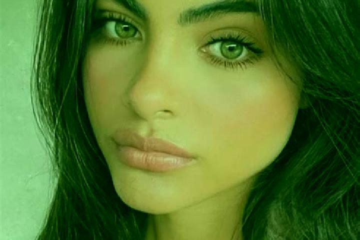 Aurora, 23, a auburn hazel-eyed latina companion based in Batang. Offering A-Level, Deep French Kissing, Erotic Massage. Available for incall and outcall, da...