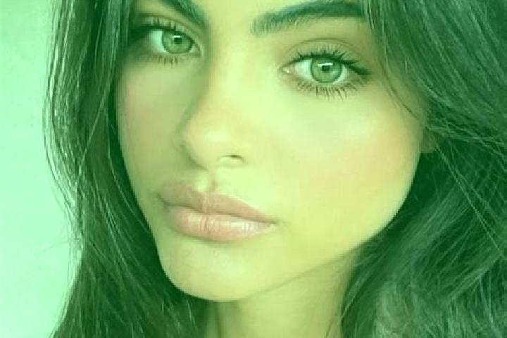 Aurora, 23, a black hazel-eyed slavic companion based in Montepertuso. Offering Striptease, Duos, Tantra. Available for incall and outcall, overnight booking...
