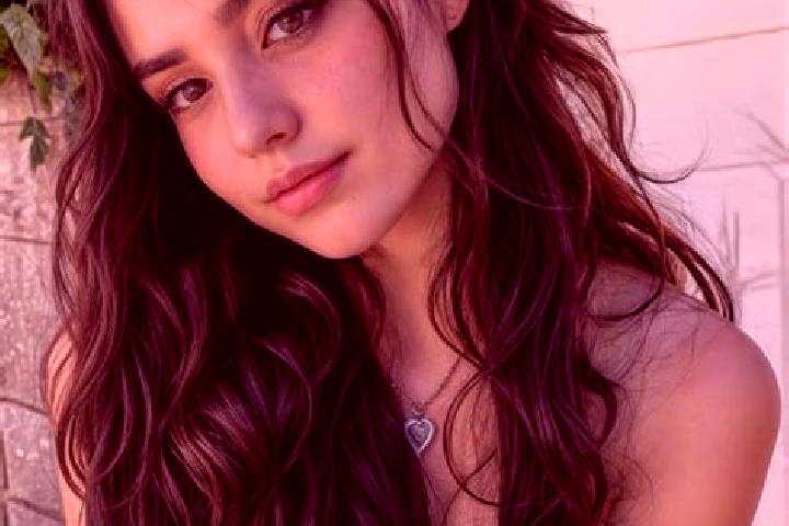 Aurora, 23, a brunette hazel-eyed slavic companion based in Goektepe. Offering A-Level, Duos, Overnight, Striptease. Available for incall and outcall, overni...