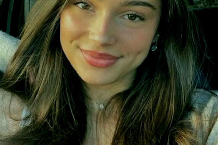 Aurora, 23, a brunette hazel-eyed slavic companion based in Roclenge-sur-Geer. Offering A-Level, Roleplay, Striptease, Erotic Massage, CIM. Available for inc...