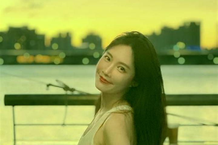 Aurora, 23 — Escort in Chaoyangdong, China