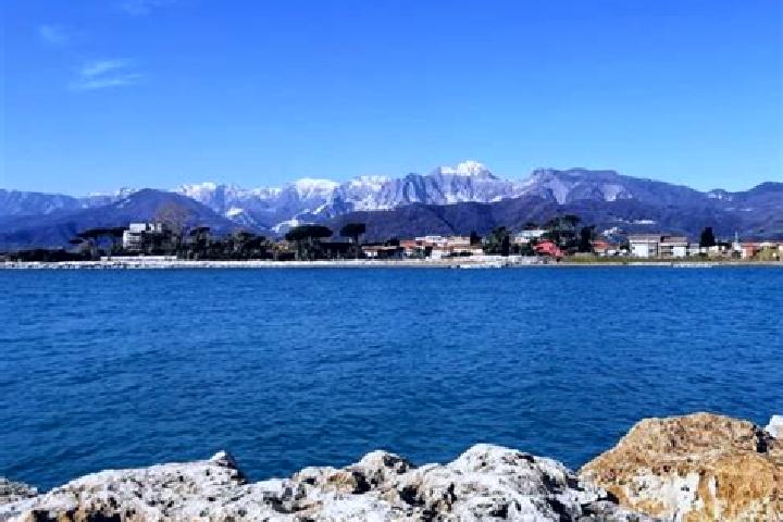 Aurora, 23 — Escort in Fiumaretta di Ameglia, Italy