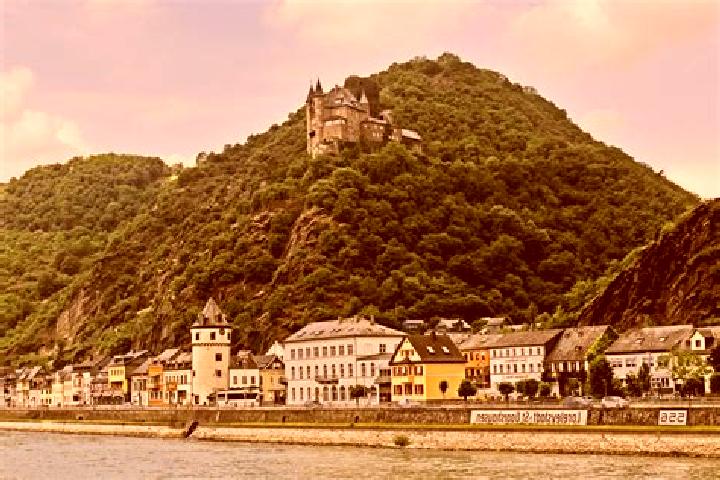 Aurora, 23 — Escort in Sankt Goarshausen, Germany