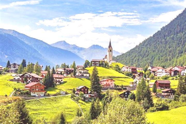 Aurora, 23 — Escort in Vals, Austria