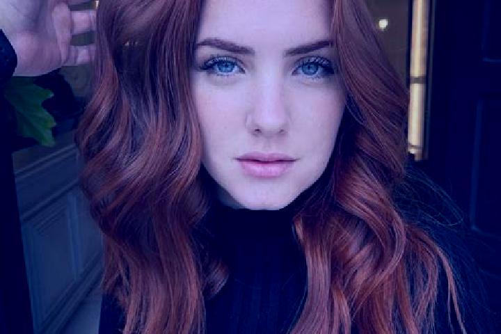 Aurora, 24, a auburn grey-eyed middle eastern companion based in San Lucas Tepango. Offering A-Level, GFE, Couples. Available for incall and outcall, overnig...
