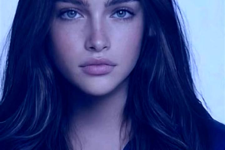 Aurora, 24, a brunette blue-eyed caucasian companion based in Erenas. Offering Party Girl, Roleplay, Domination, Travel Companion, Dinner Date. Available for...