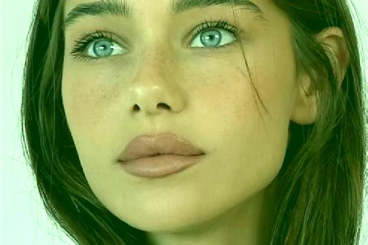 Aurora, 24, a brunette brown-eyed mediterranean companion based in Iguai. Offering Massage, Overnight, Dinner Date, Duos. Available for incall and outcall, d...