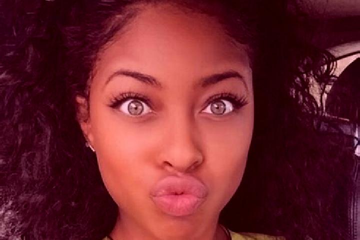 Aurora, 24, a brunette green-eyed ebony companion based in Idiroko. Offering Overnight, Travel Companion, 69, Massage, A-Level. Available for incall and outc...