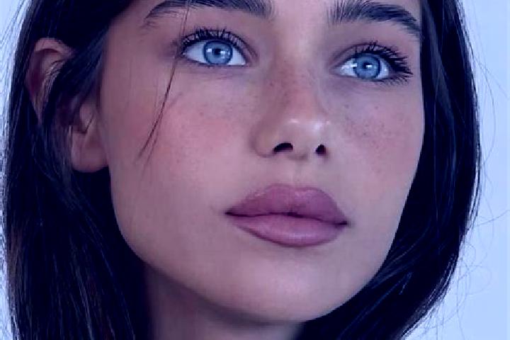 Aurora, 24, a brunette grey-eyed european companion based in Melahayu. Offering Prostate Massage, Domination, Overnight, Deep French Kissing, A-Level. Availa...