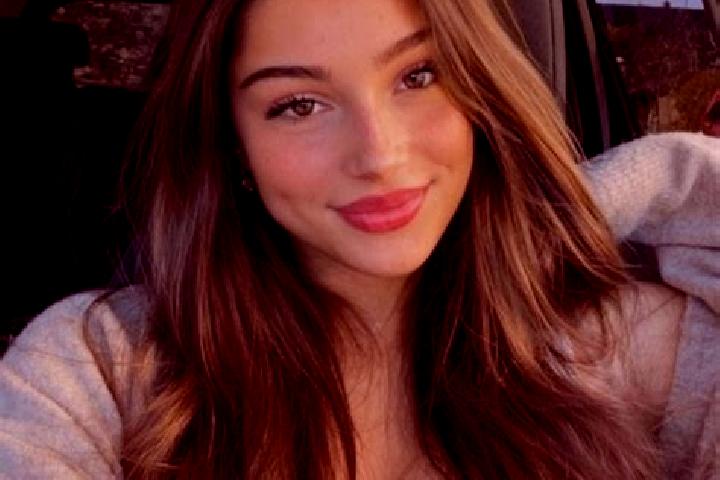 Aurora, 24, a brunette hazel-eyed slavic companion based in Montaren-et-Saint-Mediers. Offering Travel Companion, CIM. Available for incall and outcall, day ...