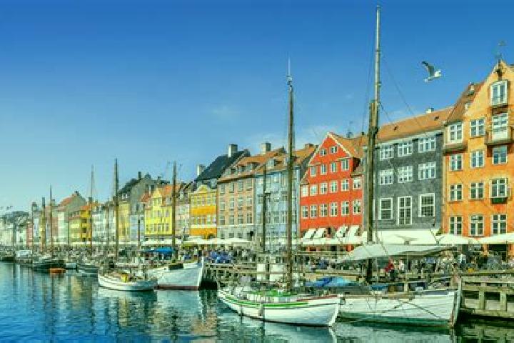 Aurora, 24 — Escort in Allingabro, Denmark