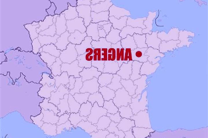 Aurora, 24 — Escort in Angres, France