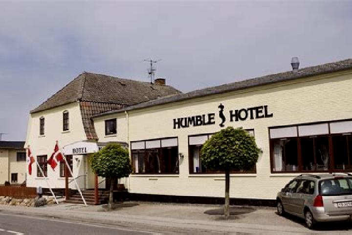 Aurora, 24 — Escort in Humble, Denmark