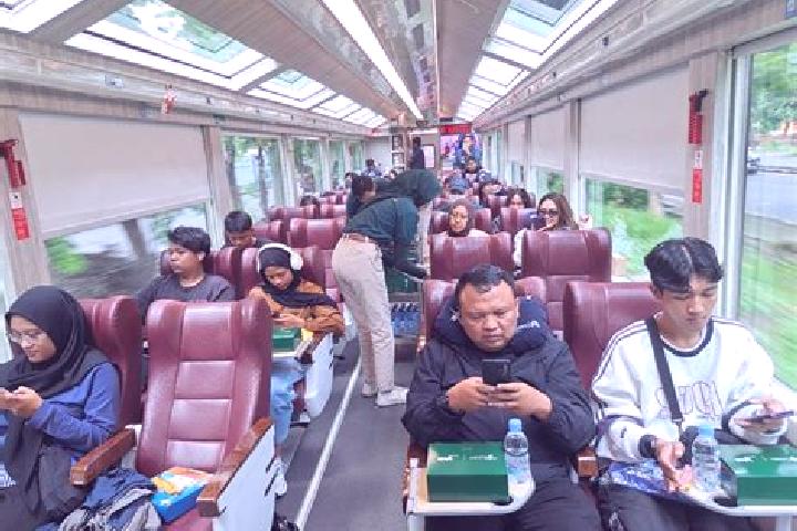Aurora, 24 — Escort in Kereta, Indonesia
