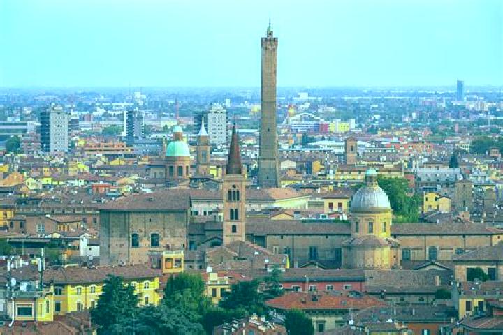 Aurora, 24 — Escort in Volongo, Italy