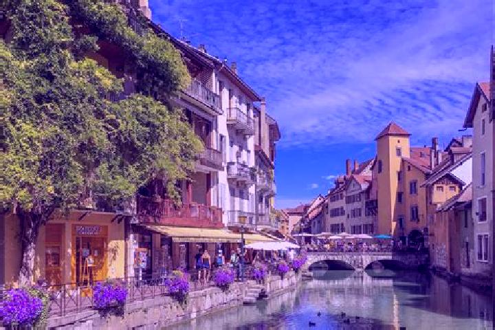Aurora, 24 — Escort in Yssandon, France