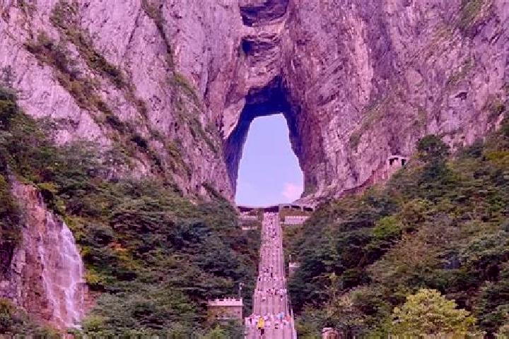 Aurora, 24 — Escort in Zhanjiaji, China